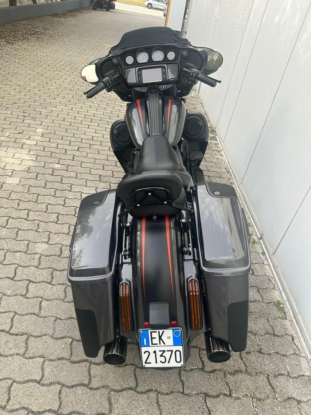 Harley-Davidson 117 Street Glide (2018 - 20) - FLHXSE (2)