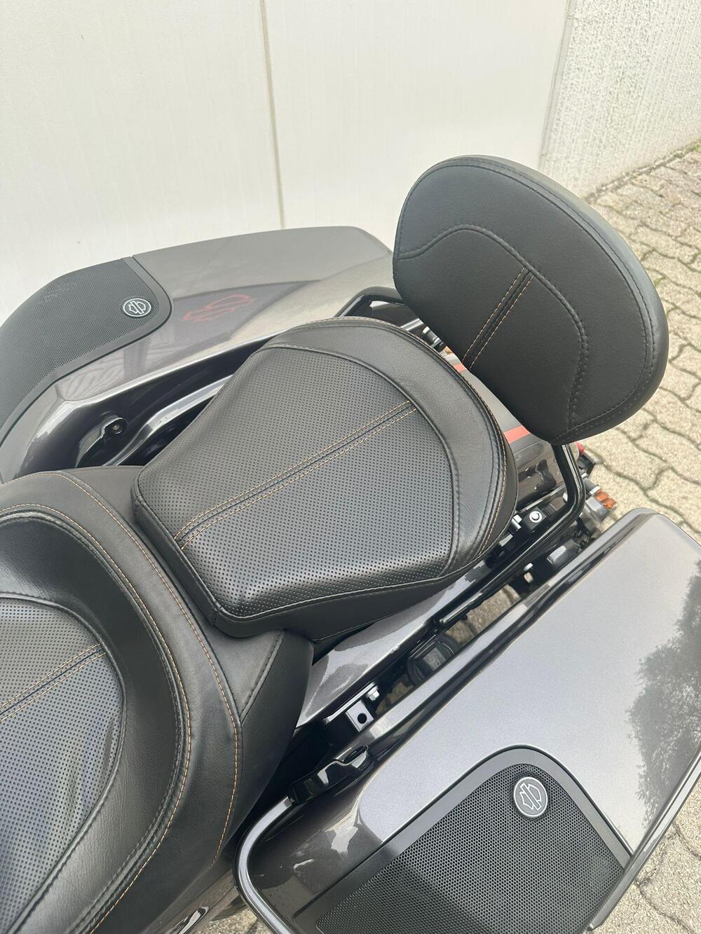 Harley-Davidson 117 Street Glide (2018 - 20) - FLHXSE (6)