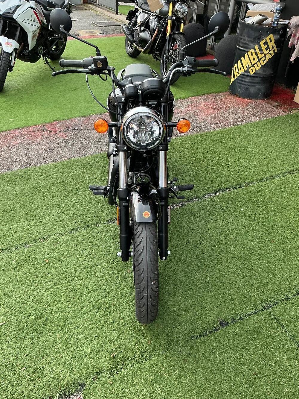 Royal Enfield Meteor 350 (2021 - 26) (3)