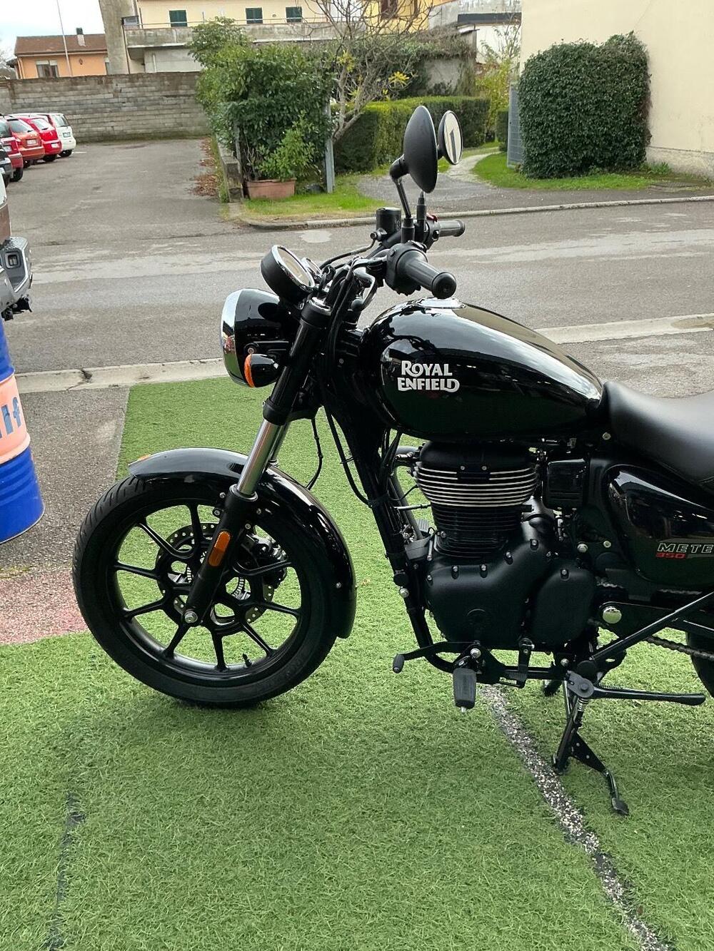 Royal Enfield Meteor 350 (2021 - 26) (11)