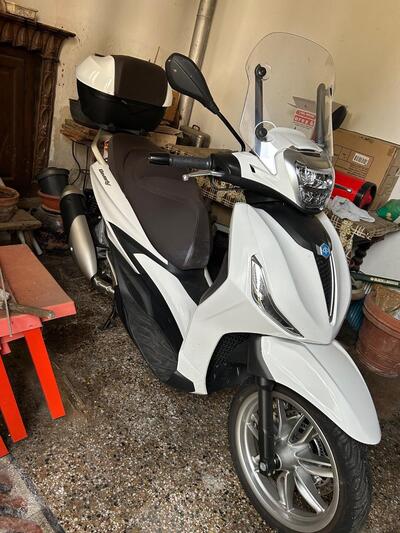 Piaggio Beverly 300 ABS-ASR (2021 - 25) usata