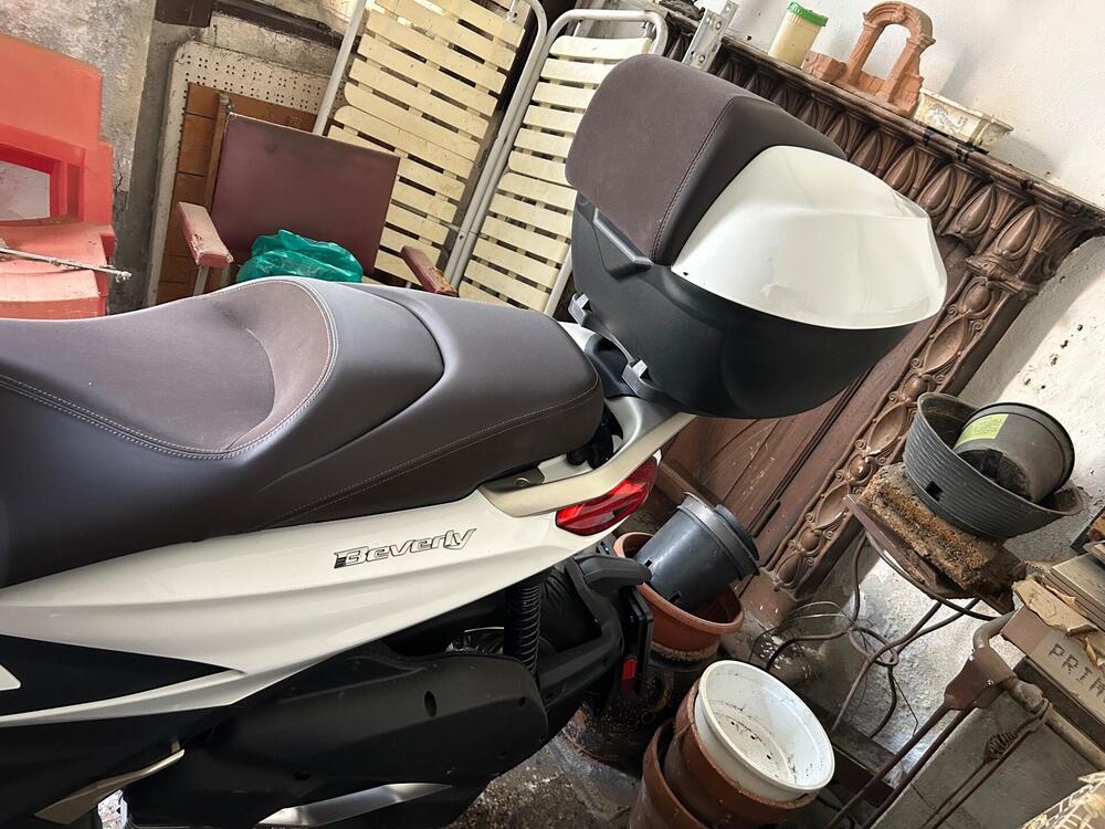 Piaggio Beverly 300 ABS-ASR (2021 - 25) (3)