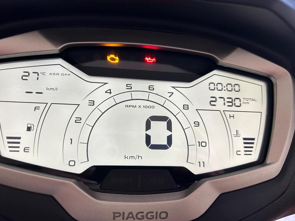 Piaggio Beverly 300 ABS-ASR (2021 - 25) (6)