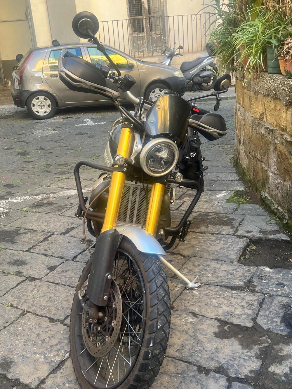 Triumph Scrambler 1200 XE (2019 - 20) (2)