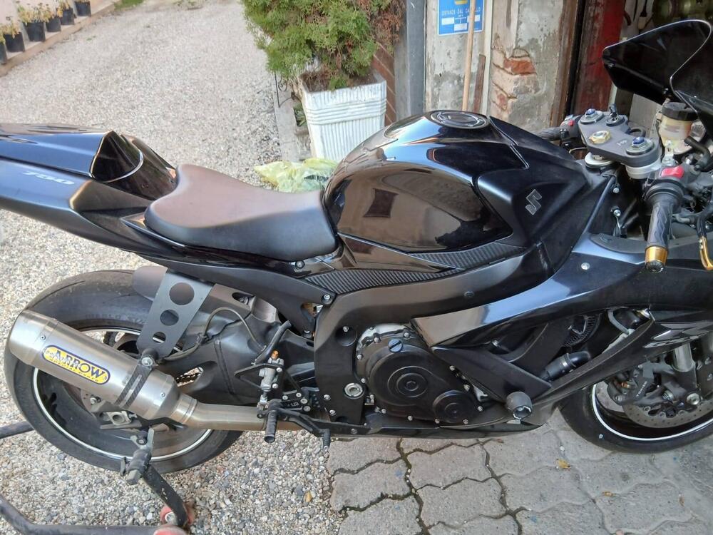 Suzuki GSX R 750 (2008 - 10) (4)