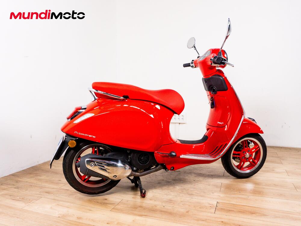 Vespa Primavera 125 RED (2025 - 26) (3)
