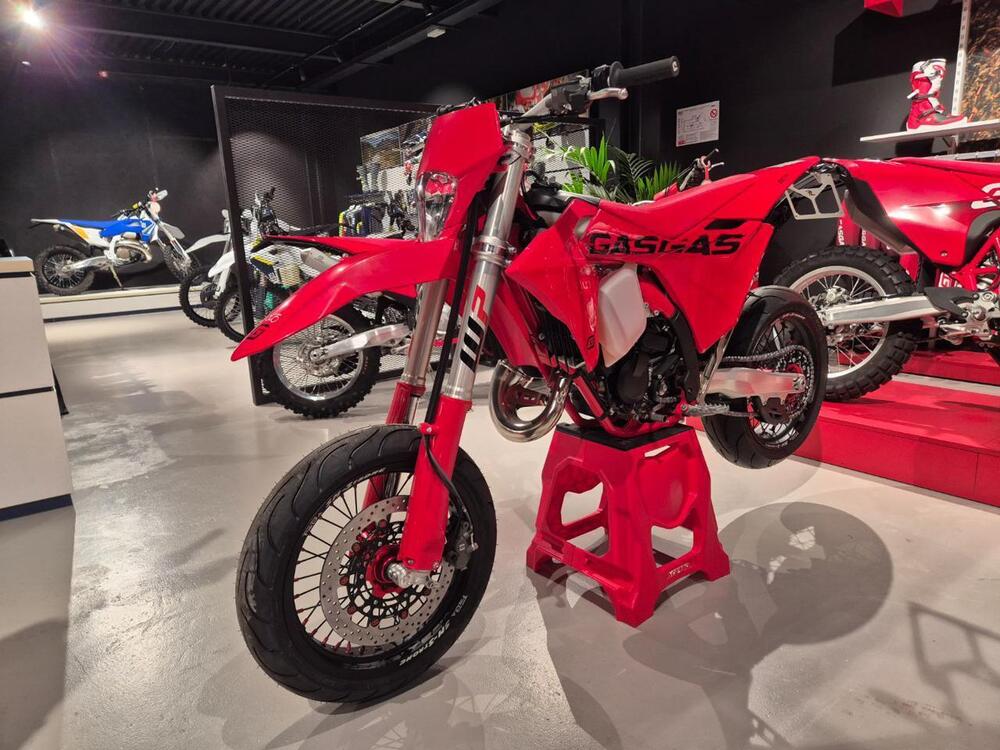 GASGAS EC 125 (2025) (3)