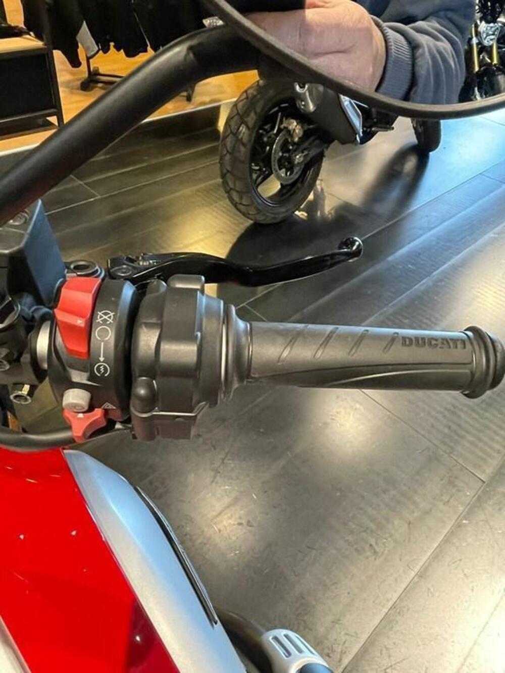 Ducati Scrambler 800 Icon (2023 - 24) (4)