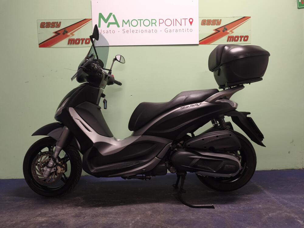 Piaggio Beverly 350 SportTouring ie ABS (2011 - 17) (4)