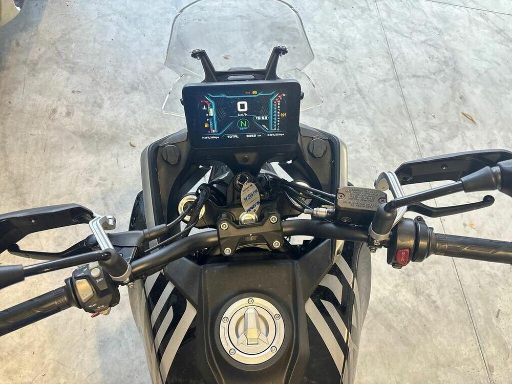 QJ Motor SRT 550 SX (2024) (7)