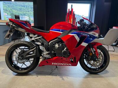 Honda CBR 600 RR (2024 - 25) usata