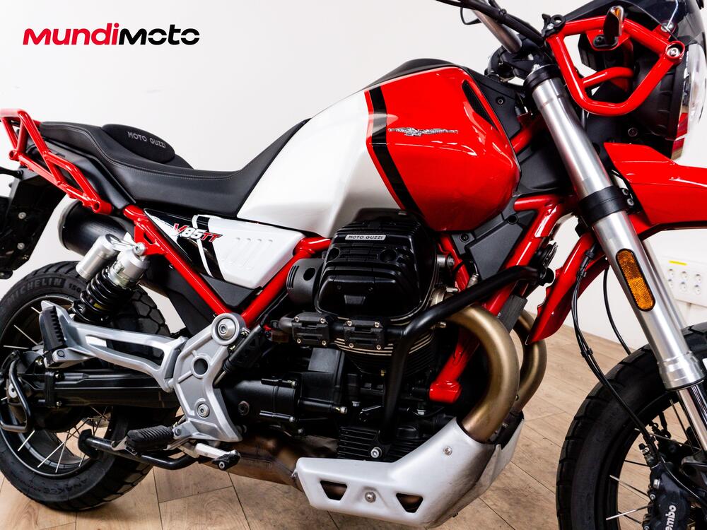 Moto Guzzi V85 TT Evocative Graphics (2021 - 23) (5)