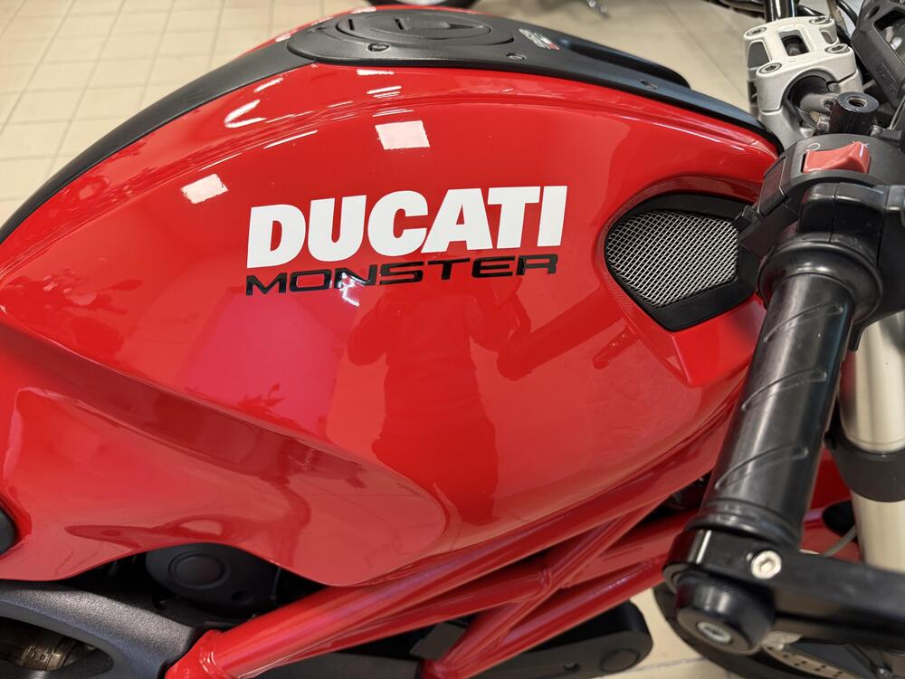 Ducati Monster 696 (2008 - 13) (7)