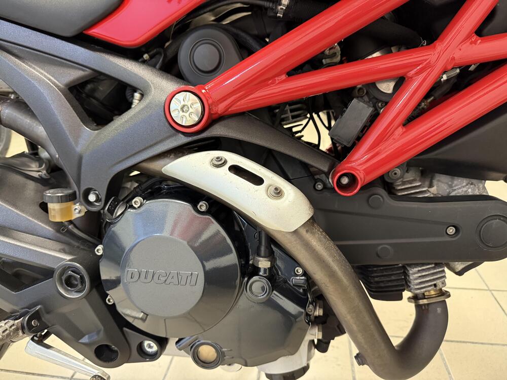 Ducati Monster 696 (2008 - 13) (9)