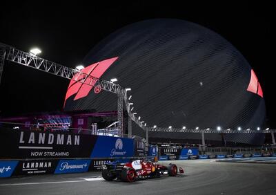 F1. GP Las Vegas 2025: McLaren in difficoltà, Leclerc sorprende e Ferrari domina la FP1. Mercedes assenti ingiustificate