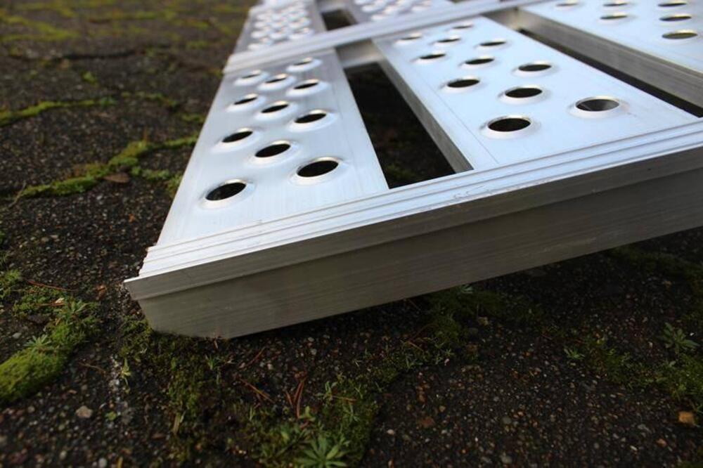 Rampa di Carico Extra Larga Pieghevole in Allumini Trutzholm (9)