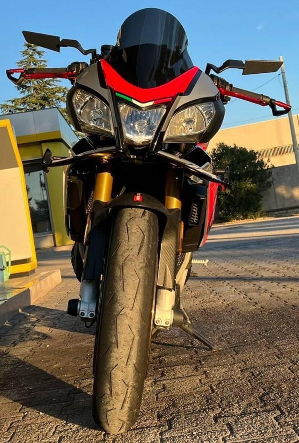 Aprilia Tuono V4 RR (2017 - 18) (7)
