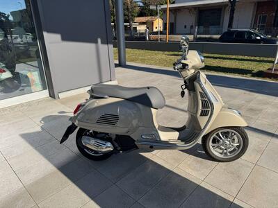 Vespa GTS 125 (2021 - 24) usata