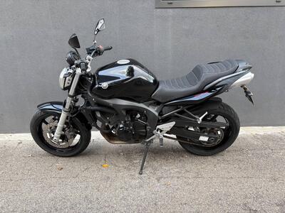 Yamaha FZ6 (2004 - 07) usata
