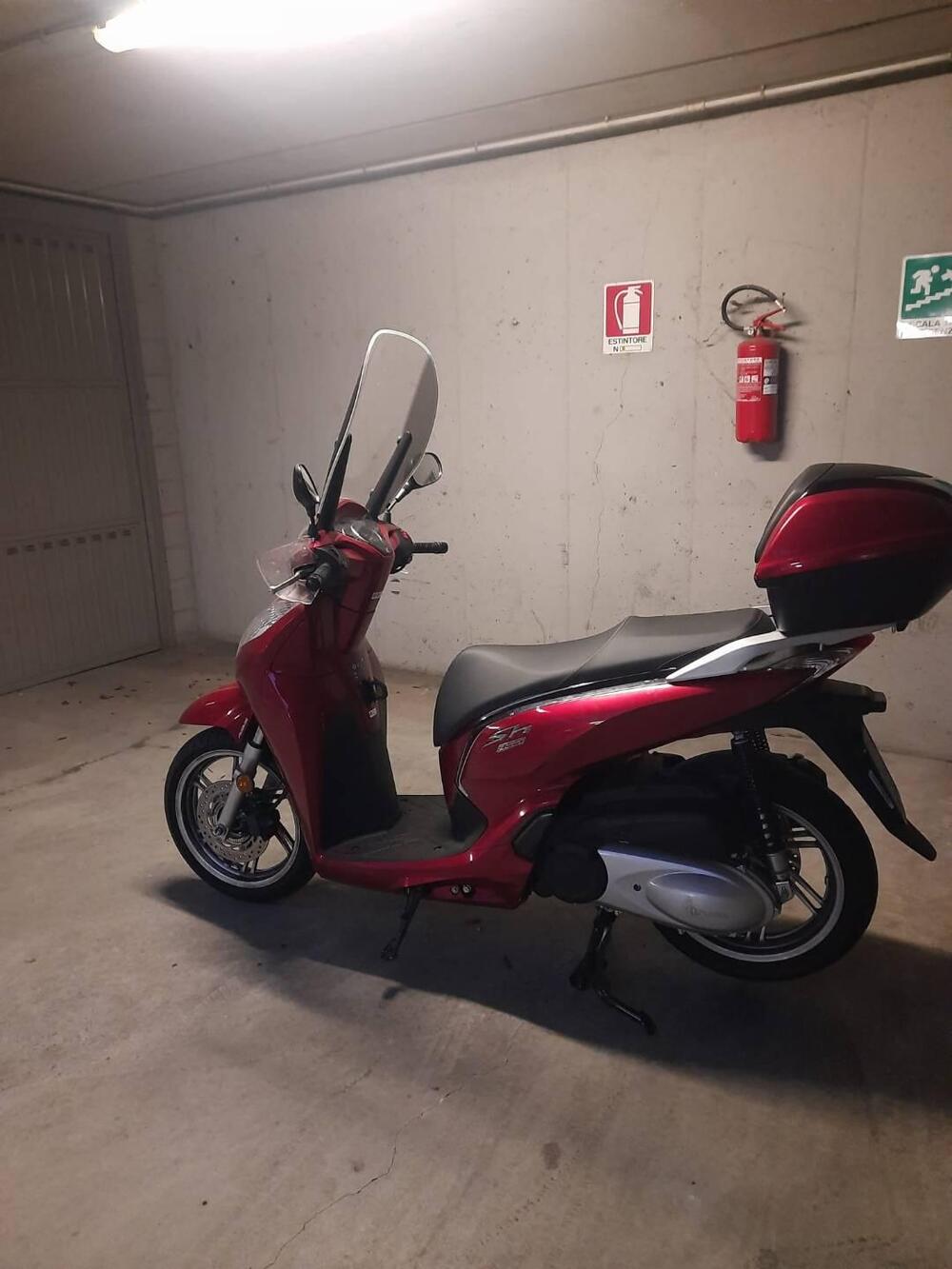 Honda SH 300 i Sport ABS (2018 - 20) (3)