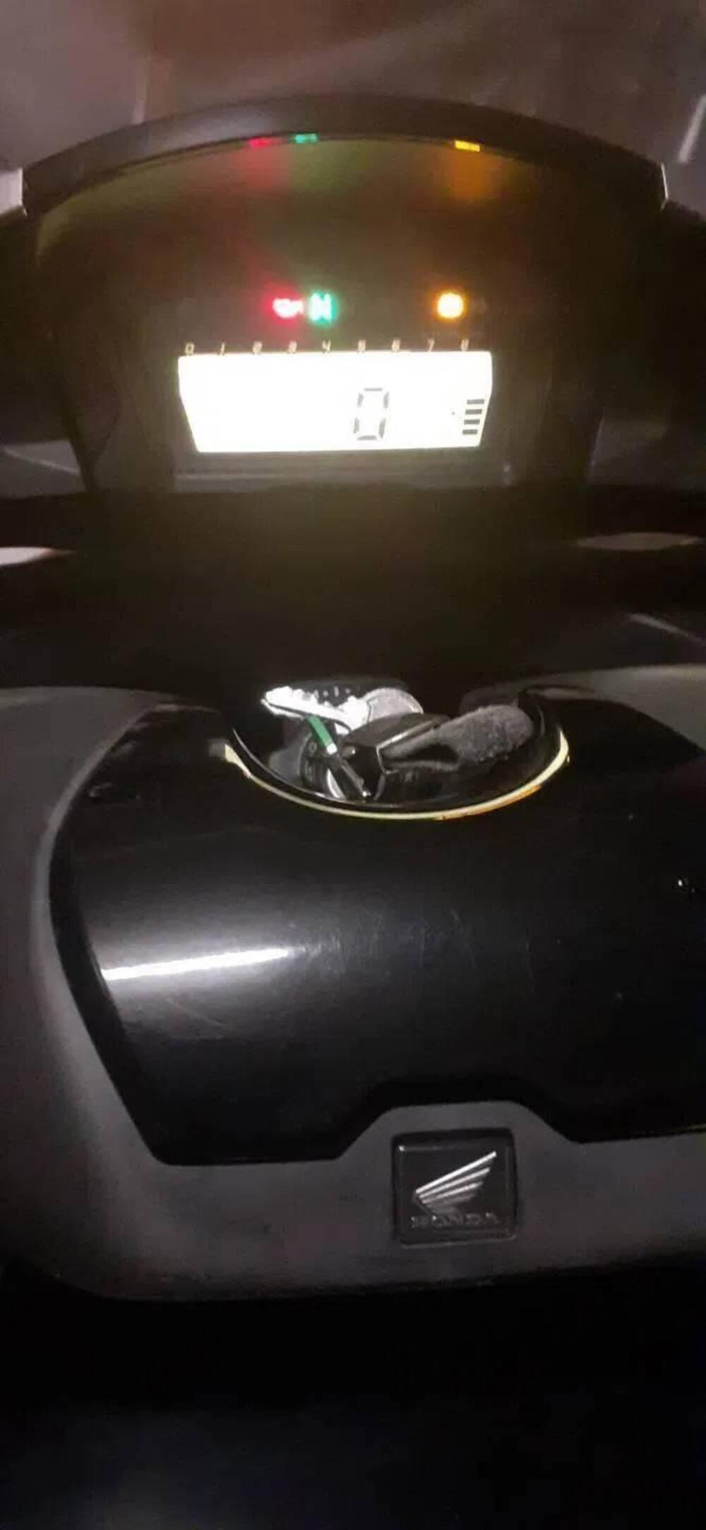 Honda Integra 700 (2011 - 13) (5)