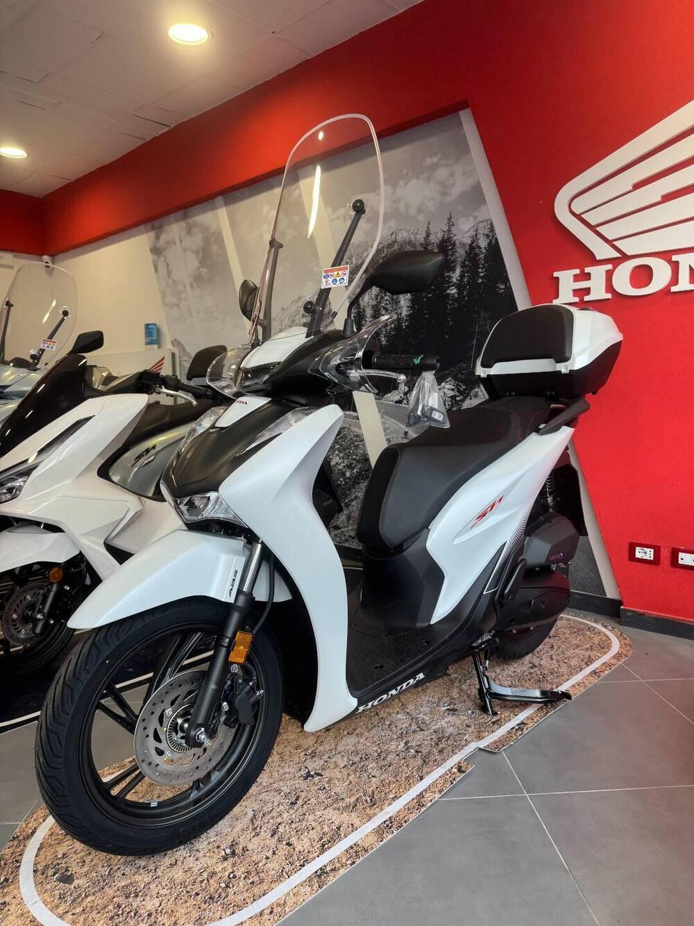 Honda SH 125i Sport (2024 - 25) (2)