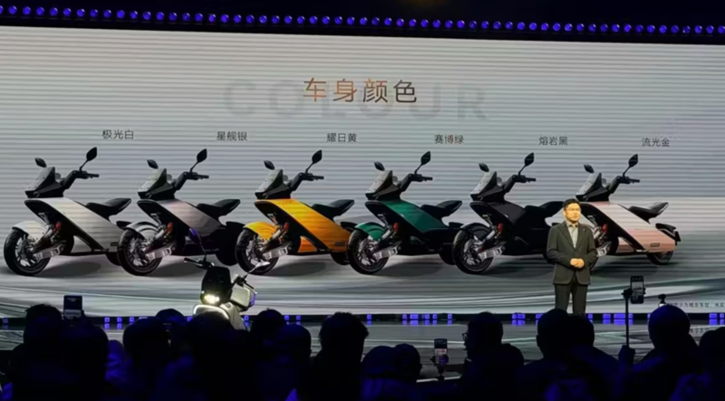 Dalla Cina lo scooter elettrico con lo sterzo a snodo: si chiama Scoox Zero X7 [GALLERY]