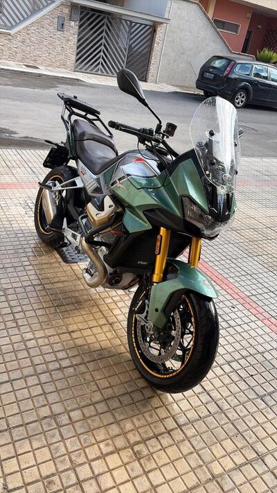 Moto Guzzi V100 Mandello S (2022 - 24) usata