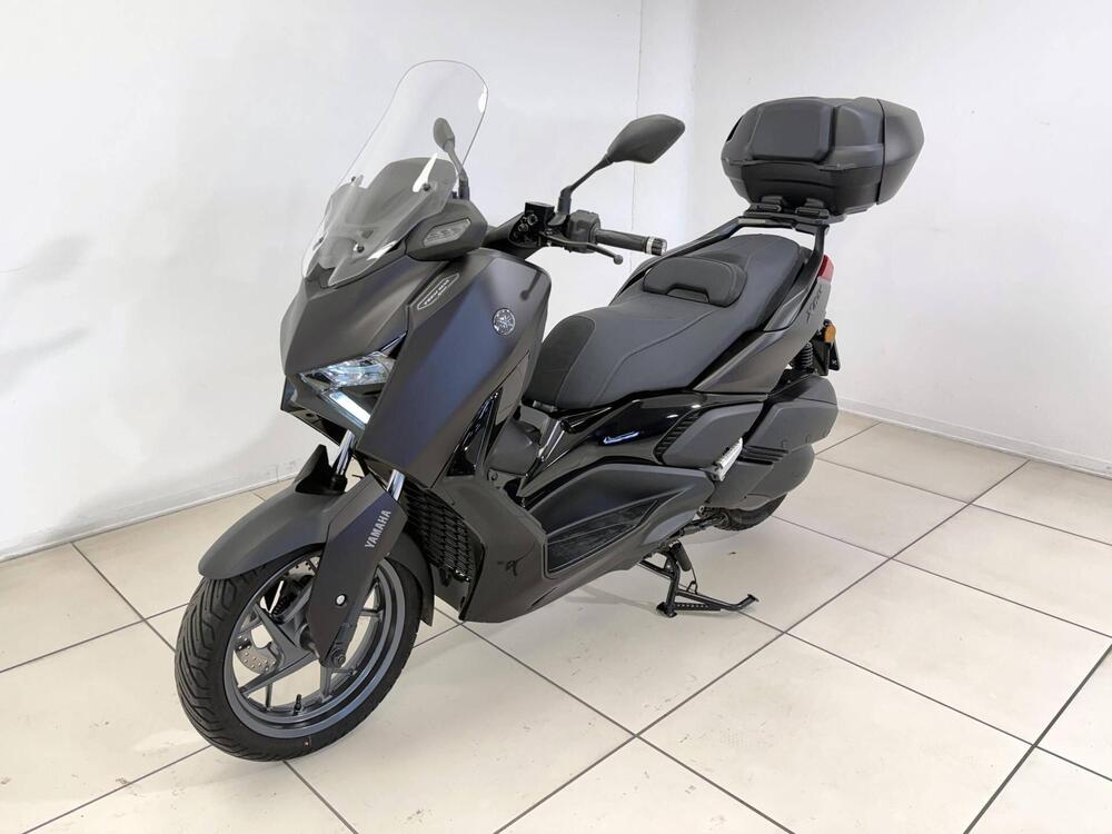 Yamaha X-Max 300 Tech Max (2025 - 26) (2)