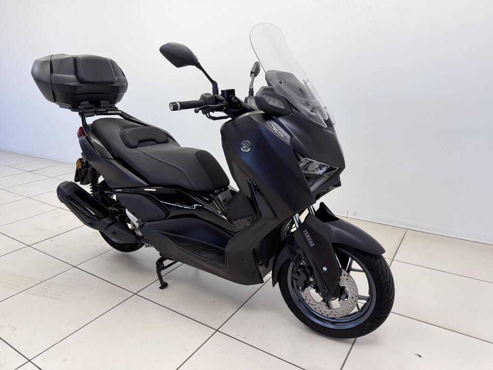 Yamaha X-Max 300 Tech Max (2025 - 26) (4)