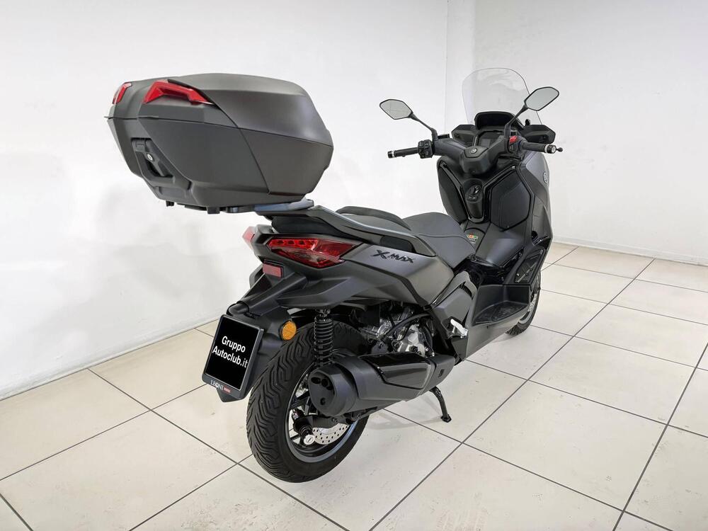 Yamaha X-Max 300 Tech Max (2025 - 26) (6)