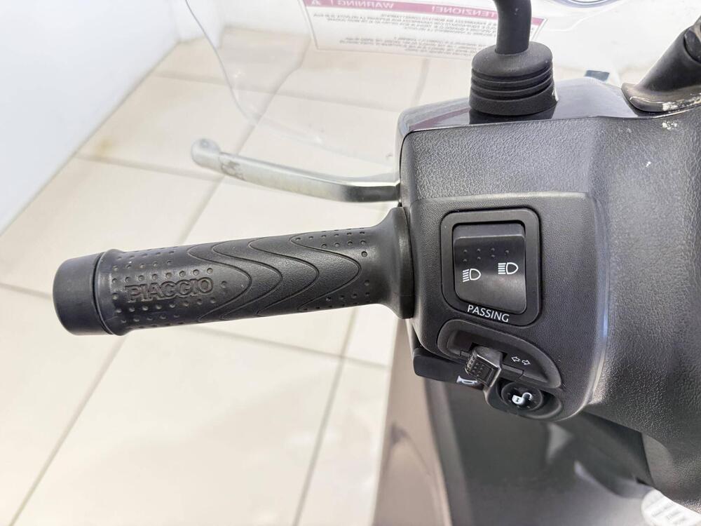Piaggio Medley 125 ABS (2021 - 24) (10)