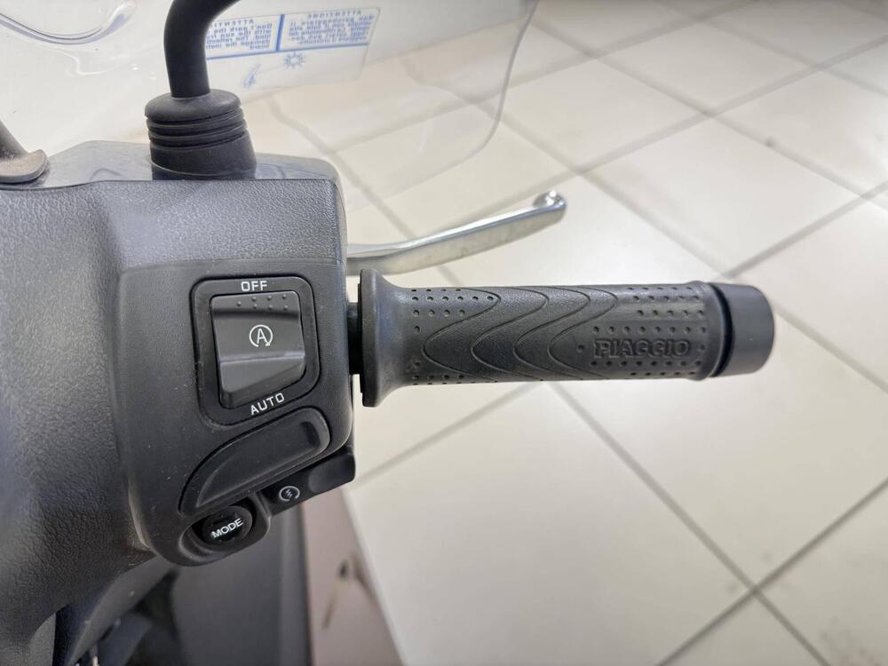 Piaggio Medley 125 ABS (2021 - 24) (11)
