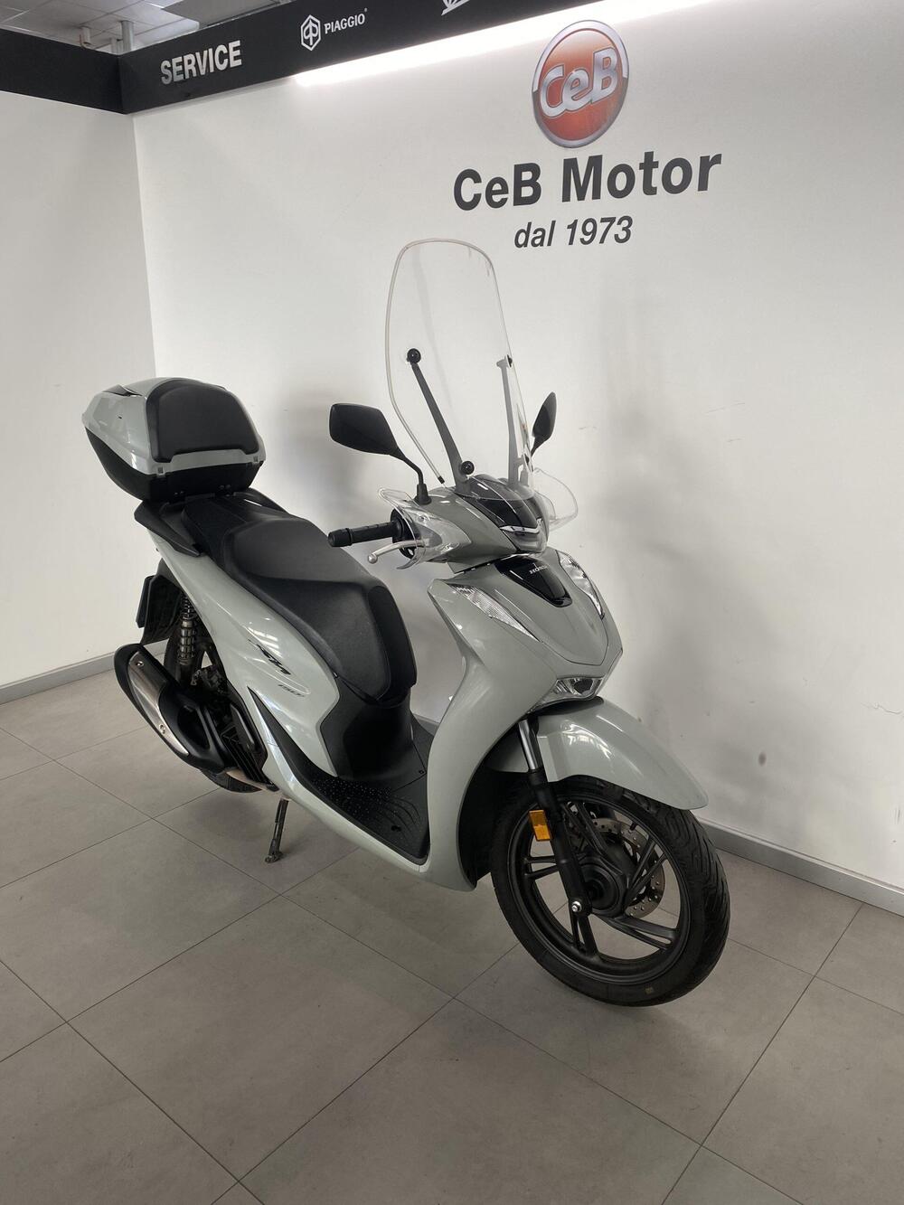 Honda SH 150i (2024 - 25) (6)