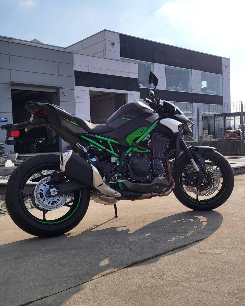 Kawasaki Z 900 (2025 - 26) (2)