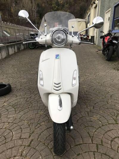Vespa Primavera 50 4T (2014 - 17) usata