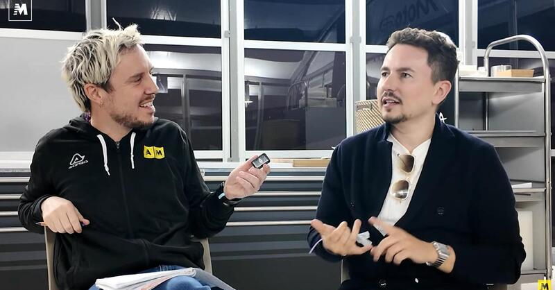 ESCLUSIVO - Intervista con Jorge Lorenzo, nuovo coach di Maverick Vinales: "Vi racconto un segreto sul 2015. Bagnaia? Avrebbe bisogno di uno psicologo sportivo. Io come Cristiano Ronaldo, mi piace Pedro Acosta" [VIDEO]
