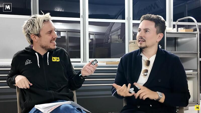 ESCLUSIVO - Intervista con Jorge Lorenzo, nuovo coach di Maverick Vinales: &quot;Vi racconto un segreto sul 2015. Bagnaia? Avrebbe bisogno di uno psicologo sportivo. Io come Cristiano Ronaldo, mi piace Pedro Acosta&quot; [VIDEO]