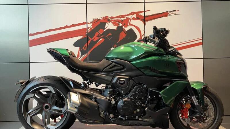 Ducati Diavel V4 for Bentley: l&#039;usato del giorno di Moto.it [GALLERY]