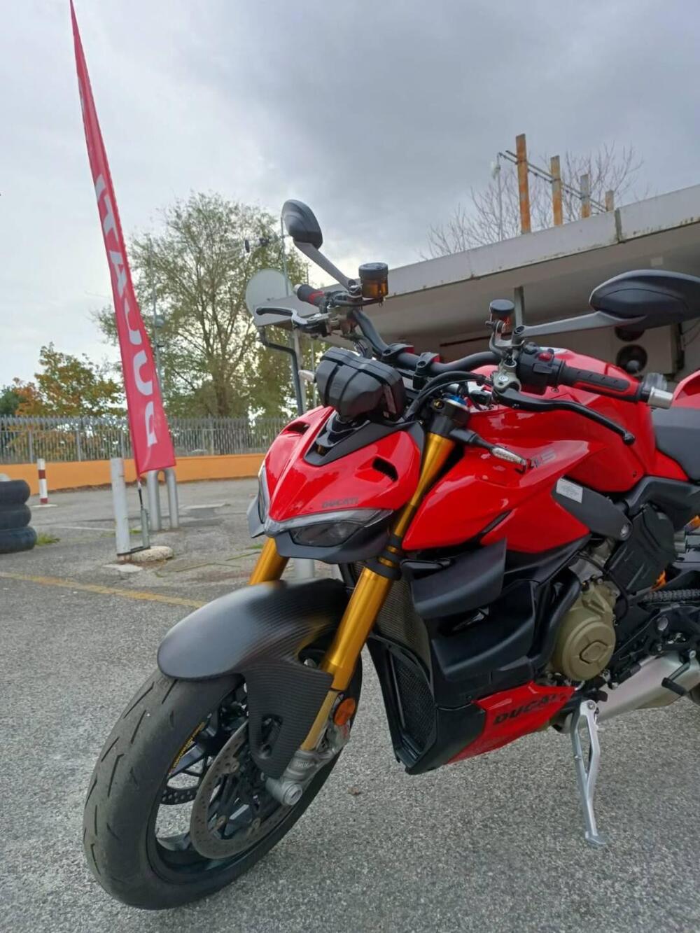 Ducati Streetfighter V4 S (2023 - 24) (2)