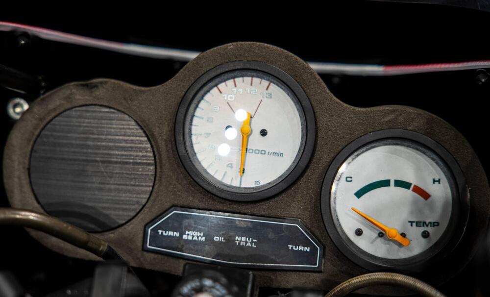 Suzuki RG 500 GAMMA (20)