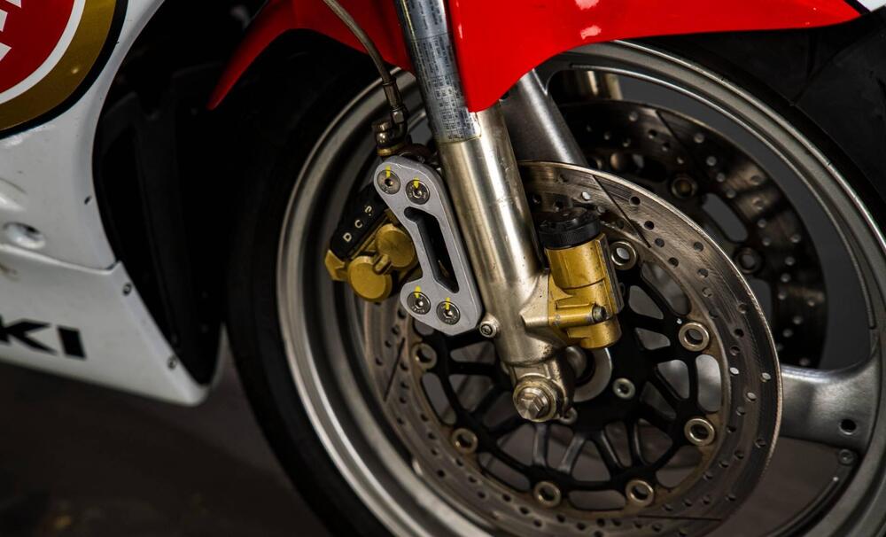 Suzuki RG 500 GAMMA (18)