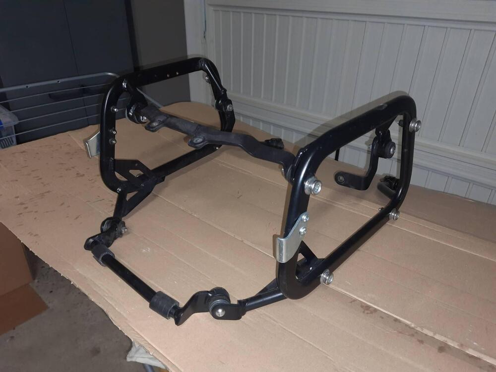 Borse laterali alluminio Suzuki (2)