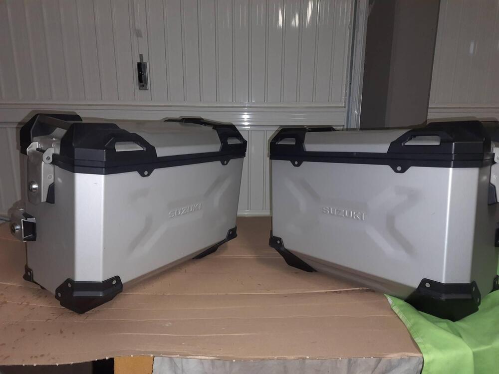Borse laterali alluminio Suzuki (6)