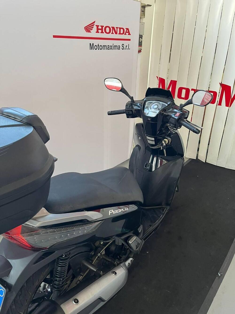 Kymco People 300i GT ABS (2016 - 20) (2)
