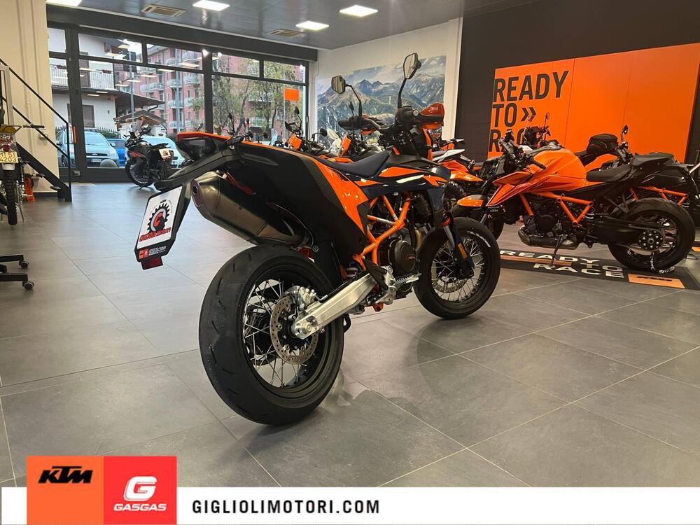 KTM 690 SMC R (2026) (5)