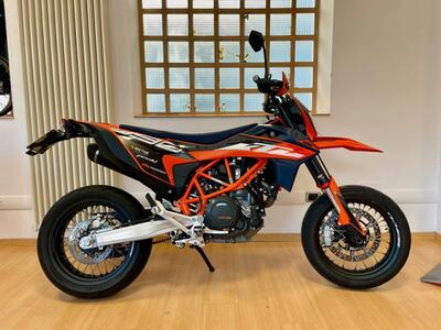 KTM 690 SMC R (2023 - 25) usata