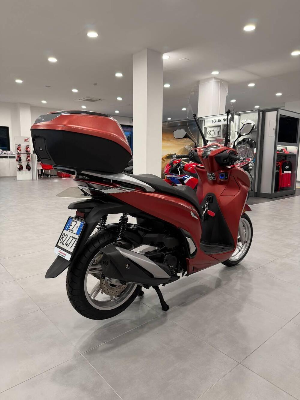 Honda SH 350 (2021 - 24) (8)