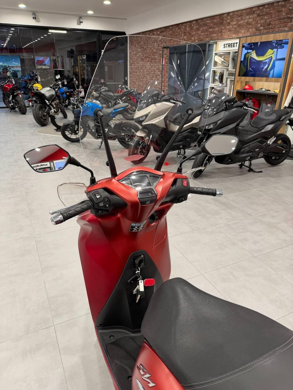 Honda SH 350 (2021 - 24) (9)