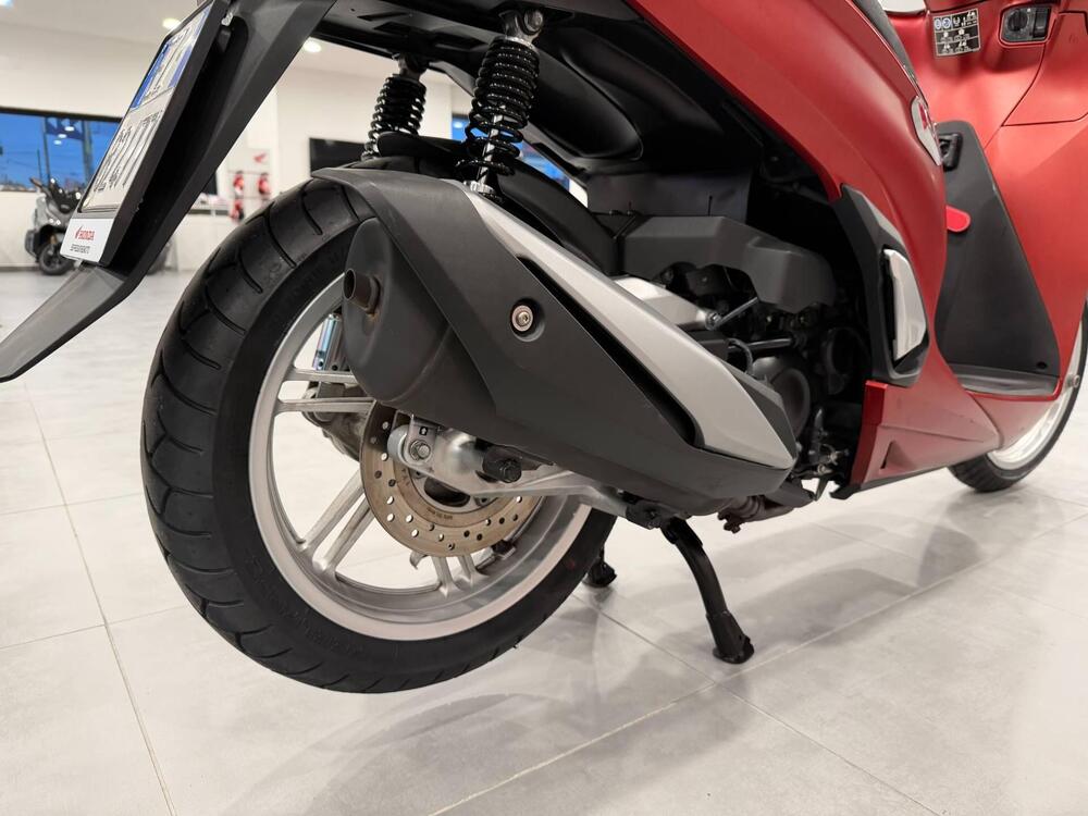 Honda SH 350 (2021 - 24) (13)